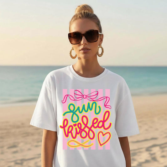 Sun Kissed Shirt Women Beach Graphic Tee Colorful Retro Design Spring Break Outfit Cruise Vacation Wear Comfortable Resort Clothing Pink Bow Graphics Preppy Summer Style Casual Poolside Shirt Travel Essential Feminine Trendy Tee Lightweight